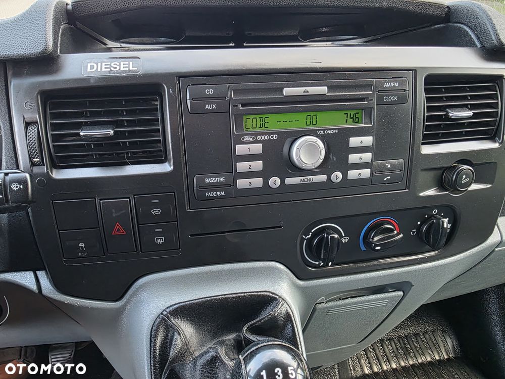 Ford Transit - 19