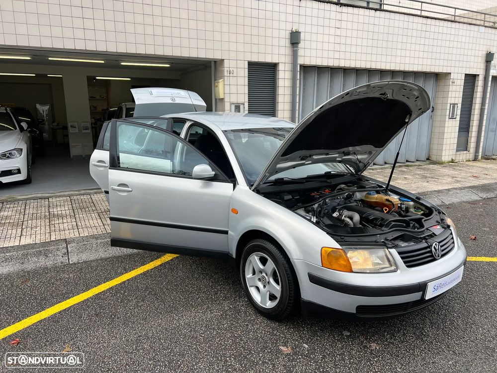 VW Passat 1.9 TDi Confortline - 34