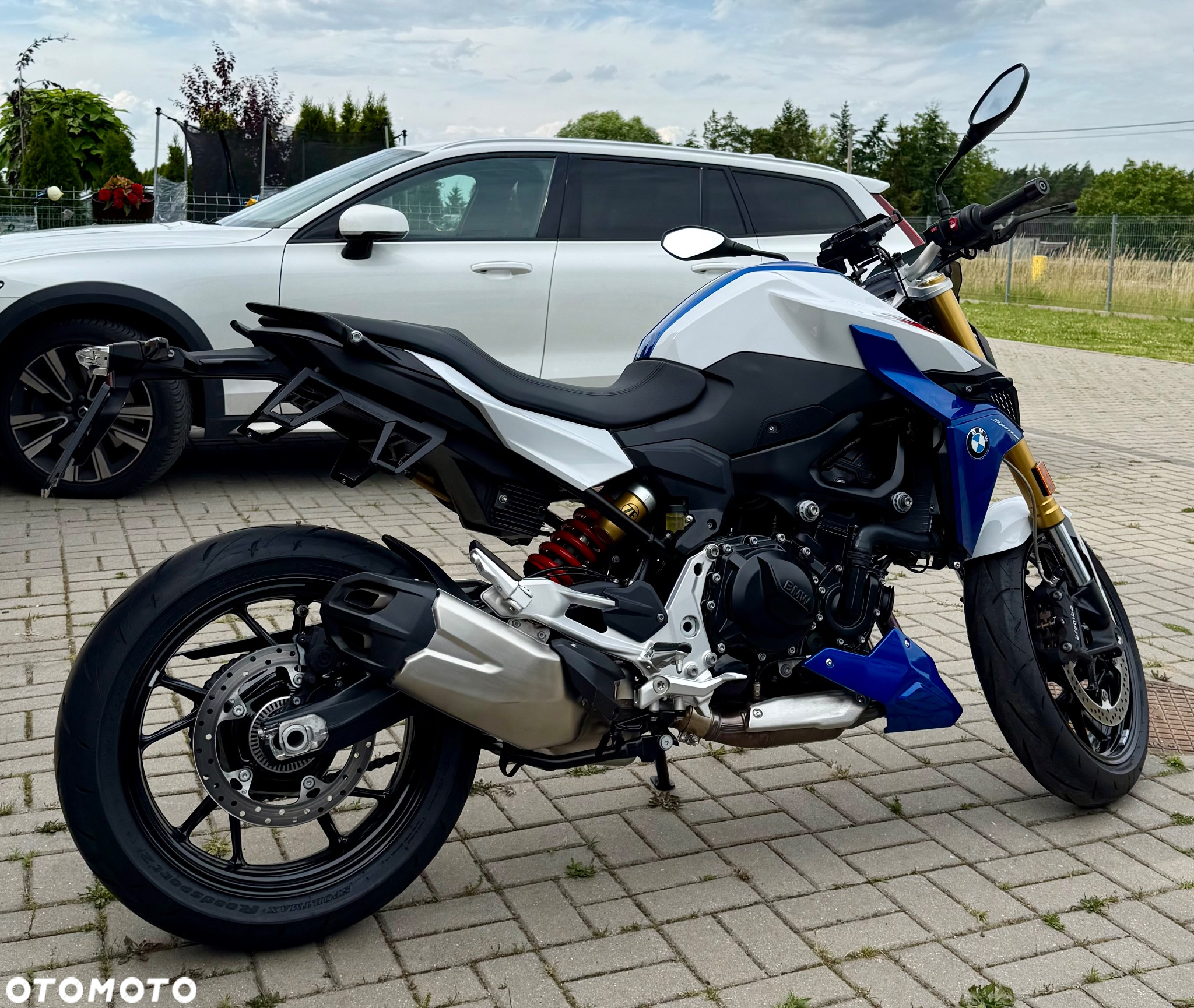 BMW F - 5