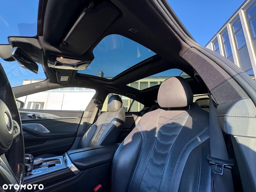 BMW Seria 8 - 23