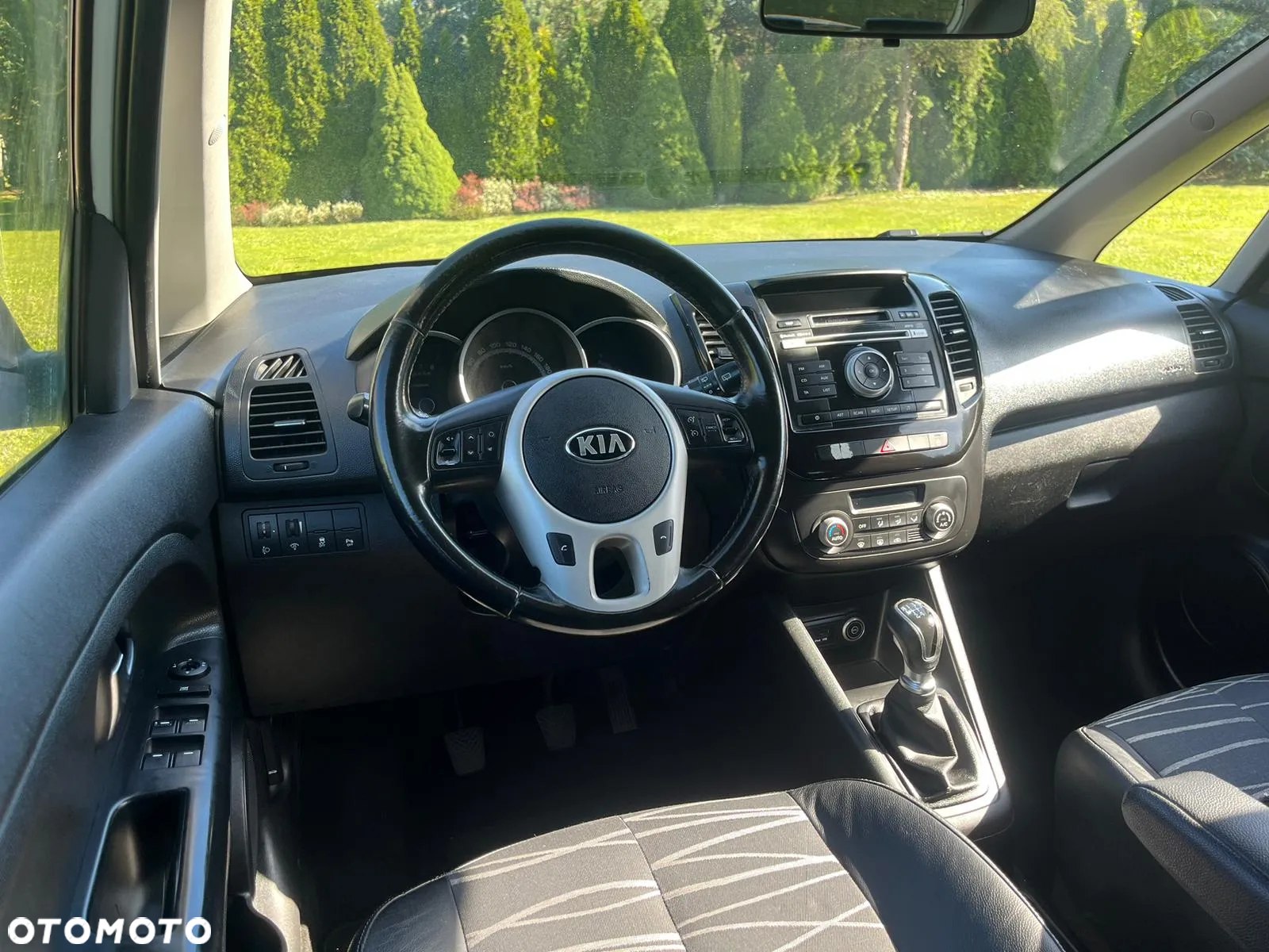 Kia Venga 1.4 Business Line - 12