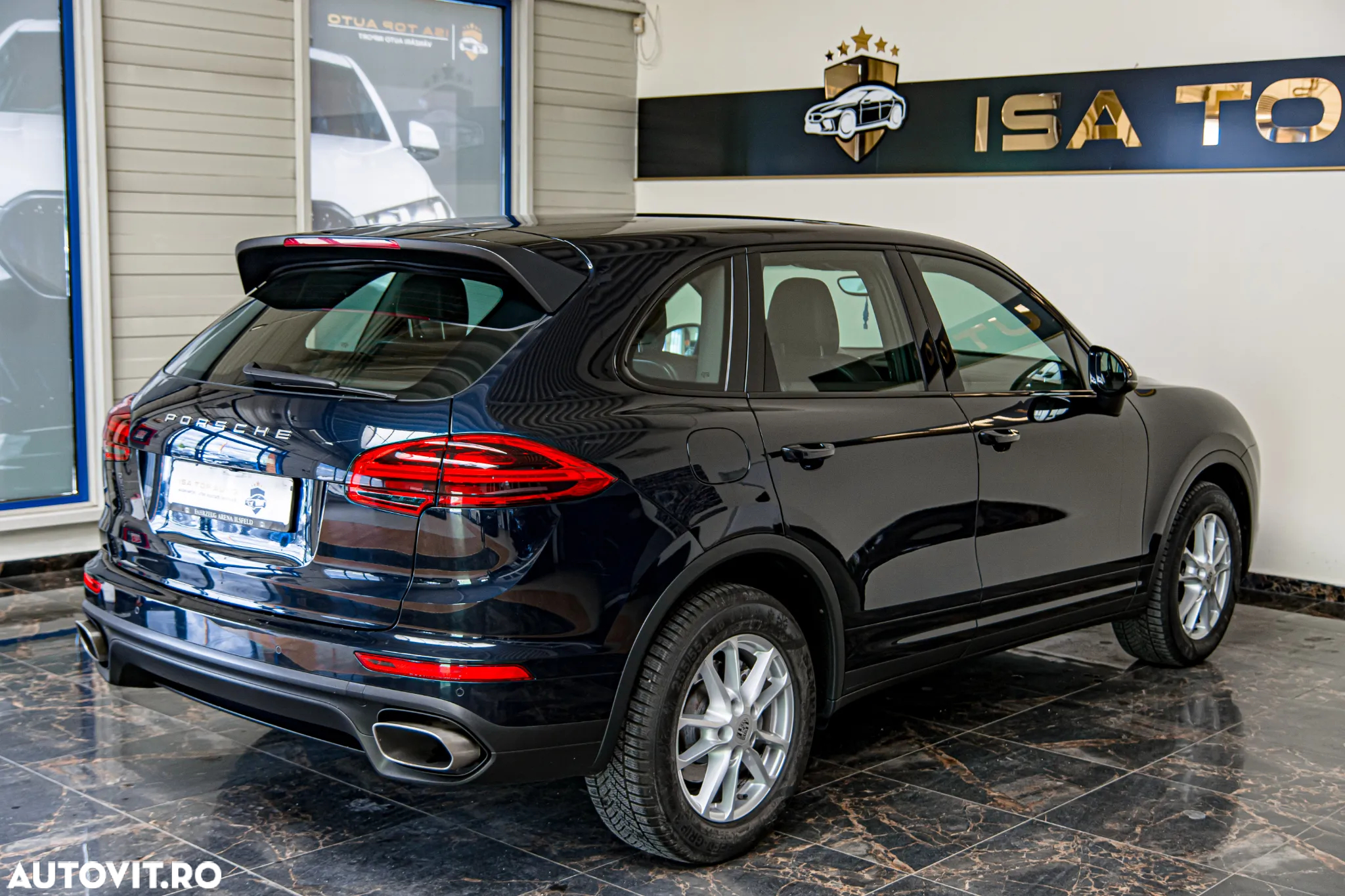 Porsche Cayenne 3.0 L - 4