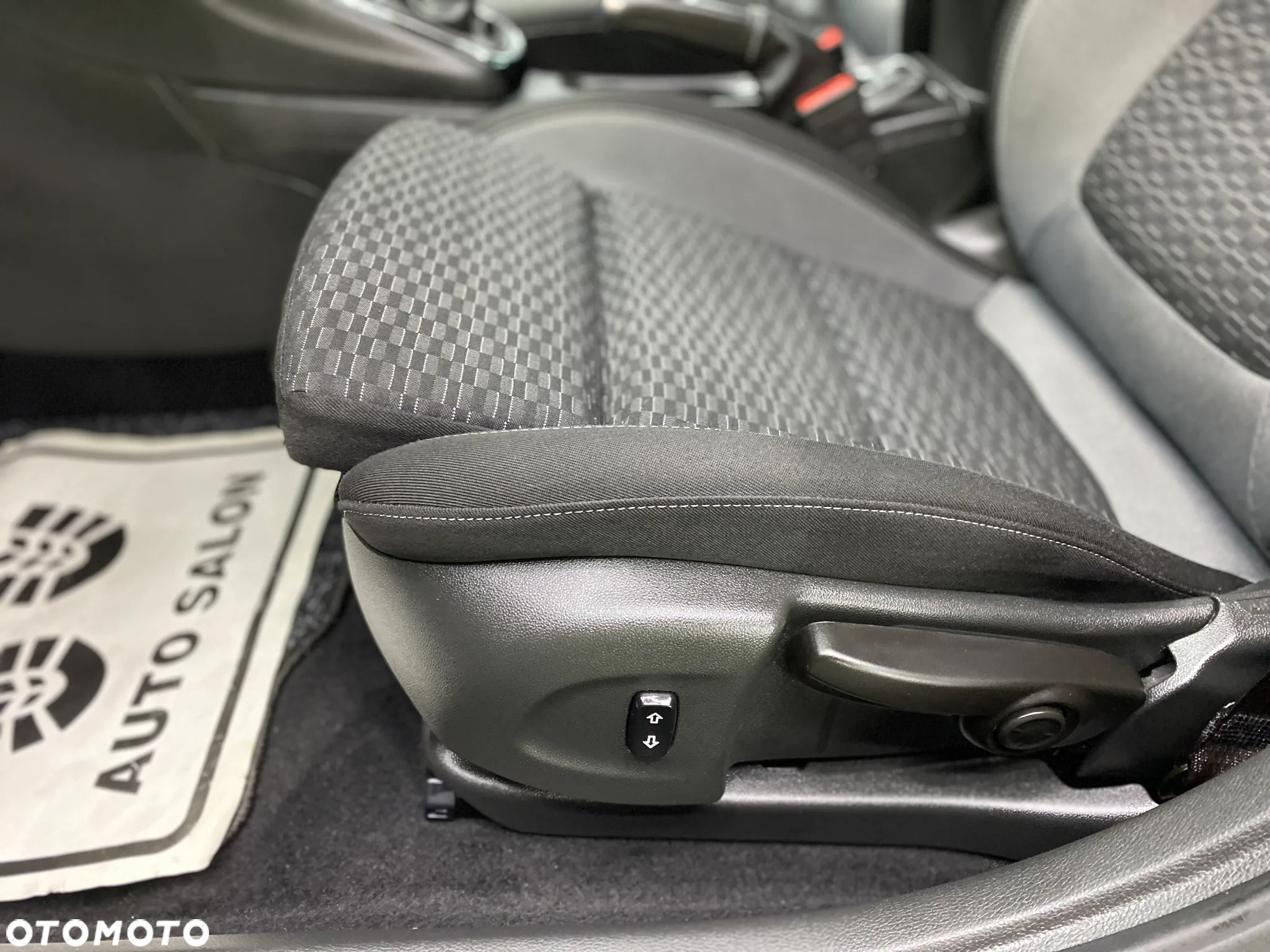 Opel Astra 1.2 Turbo Edition - 22