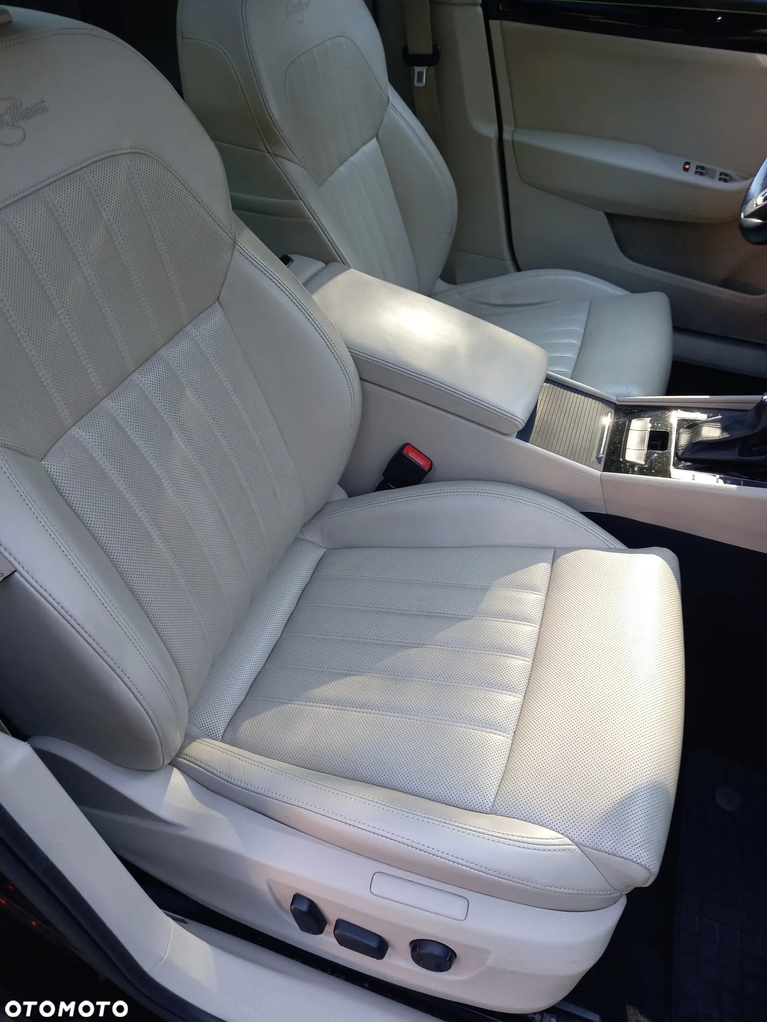 Skoda Superb 2.0 TDI 4x4 L&K DSG - 18