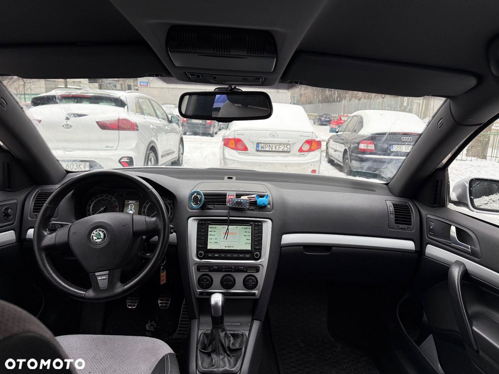 Skoda Octavia 2.0 TDI CR DPF RS - 11