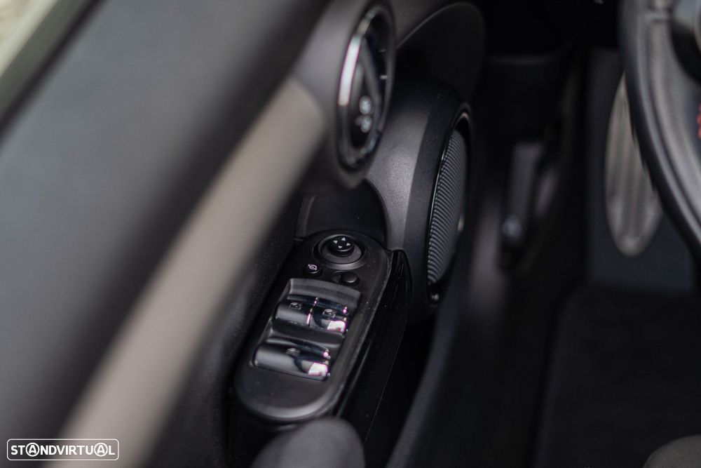 MINI Cabrio Cooper Premium Extra JCW Auto - 36
