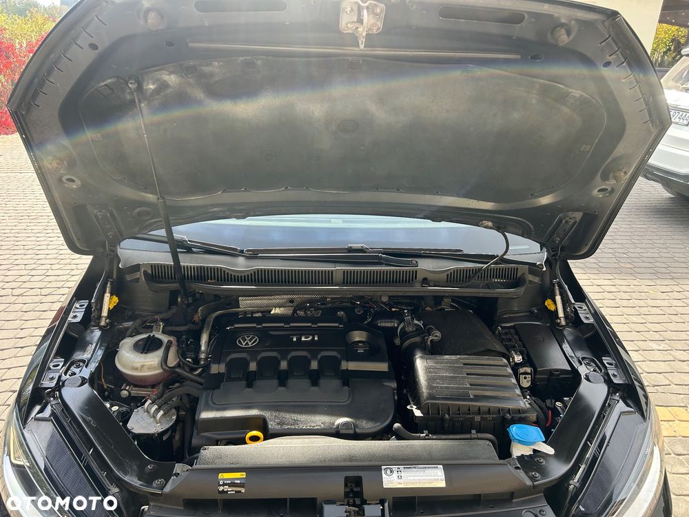 Volkswagen Touran 1.6 TDI BMT Trendline - 36