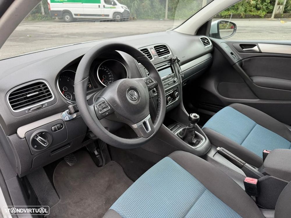 VW Golf 1.6 TDi Confortline - 6