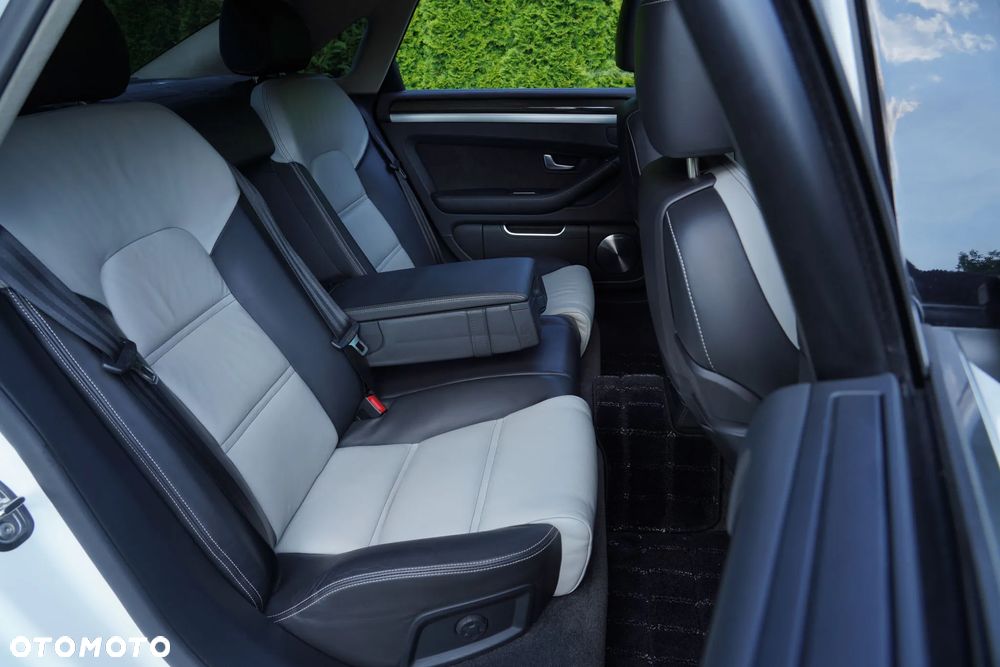 Audi S8 5.2 FSI Quattro - 35