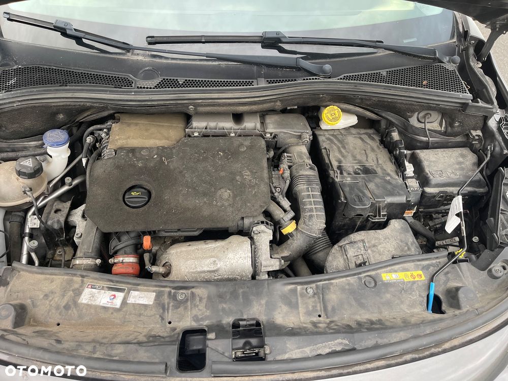 Peugeot 2008 - 12