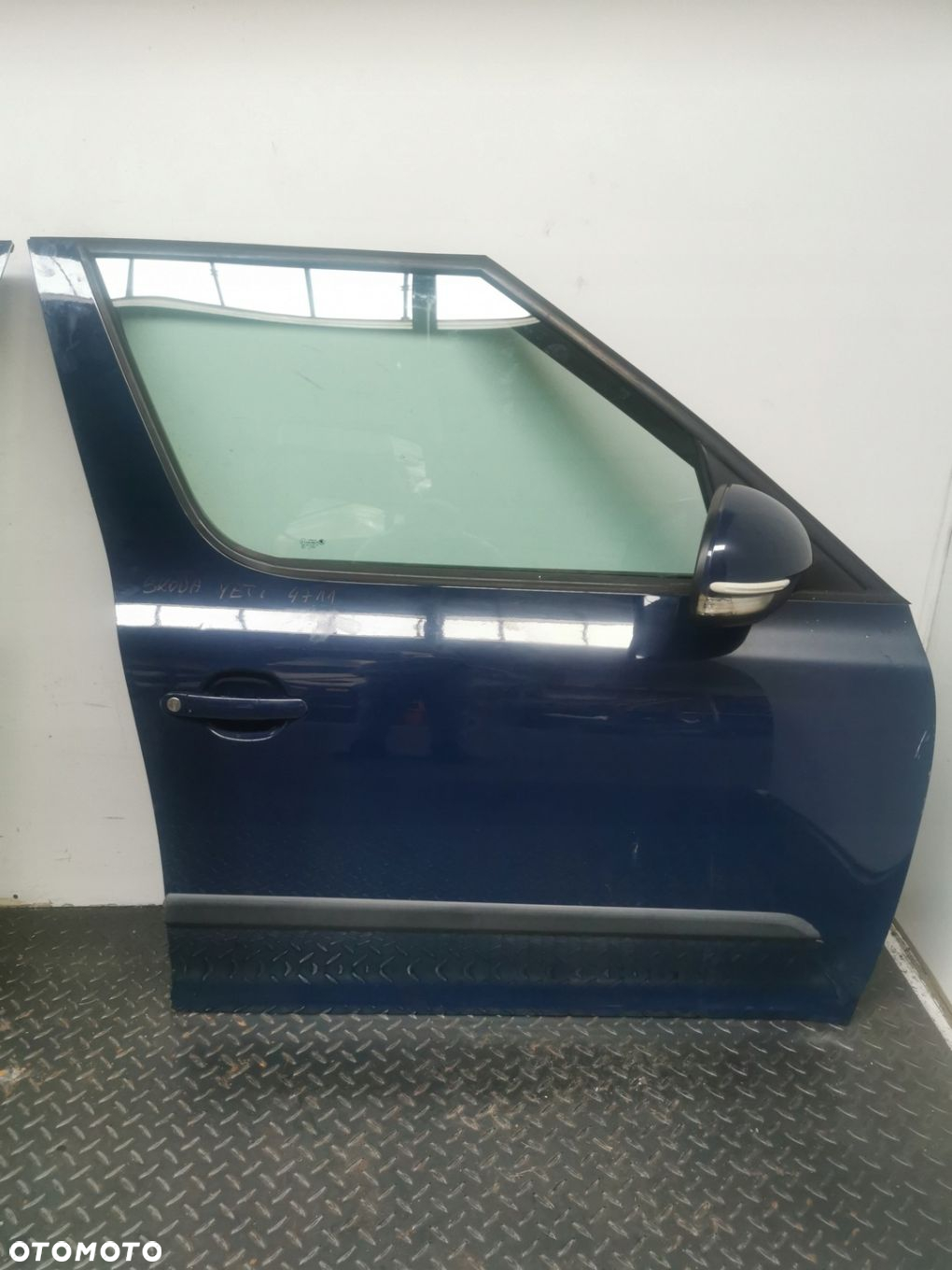 DRZWI PRAWY PRZÓD SKODA YETI 4711 09- - 5