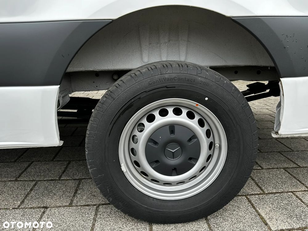 Mercedes-Benz Sprinter - 32