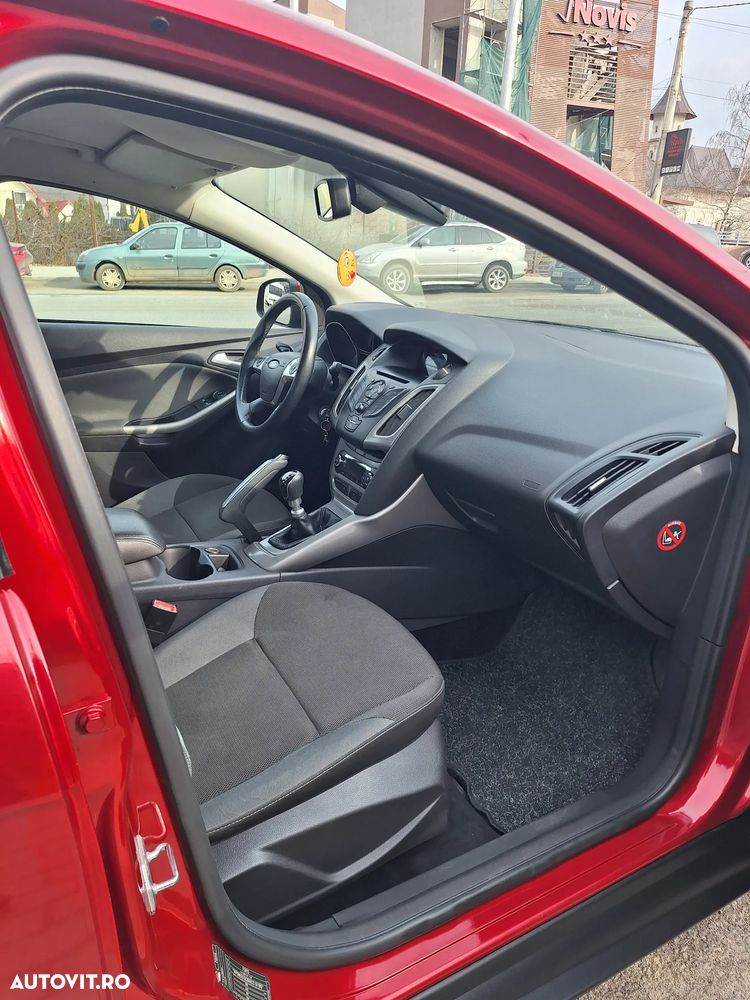 Ford Focus - 12