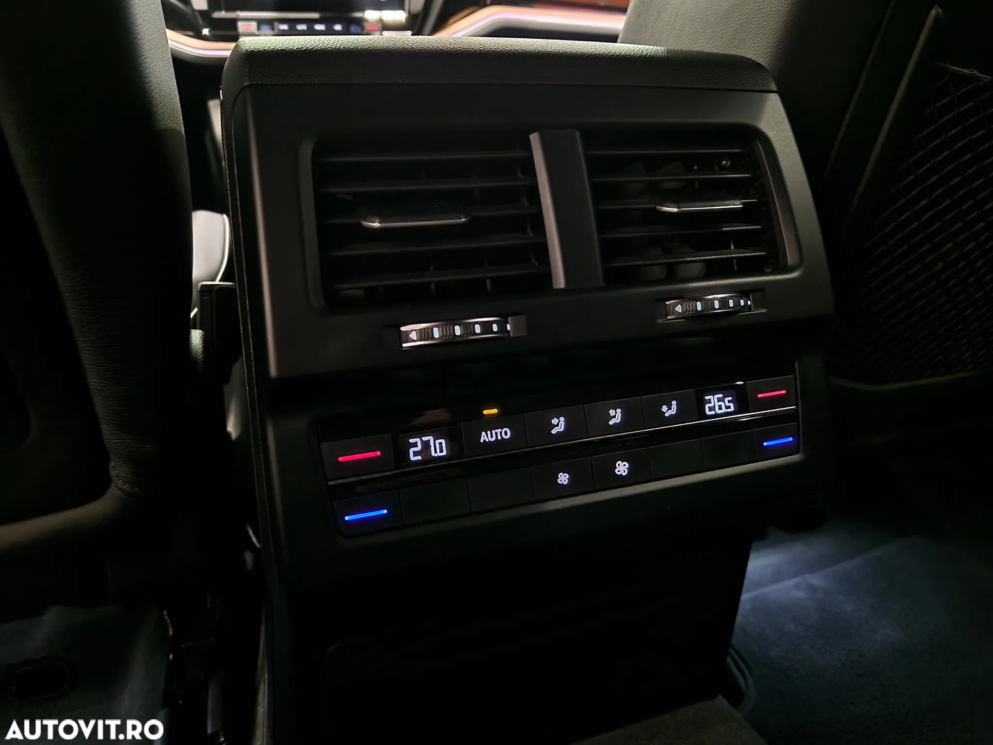 Volkswagen Touareg 3.0 V6 TDI 4Motion DPF Automatik - 32