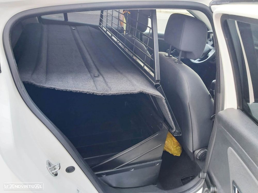 Renault Mégane 1.5 dCi Confort - 6