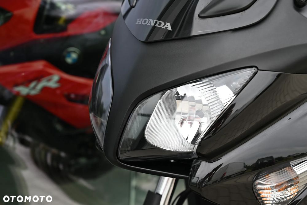 Honda CBF - 36