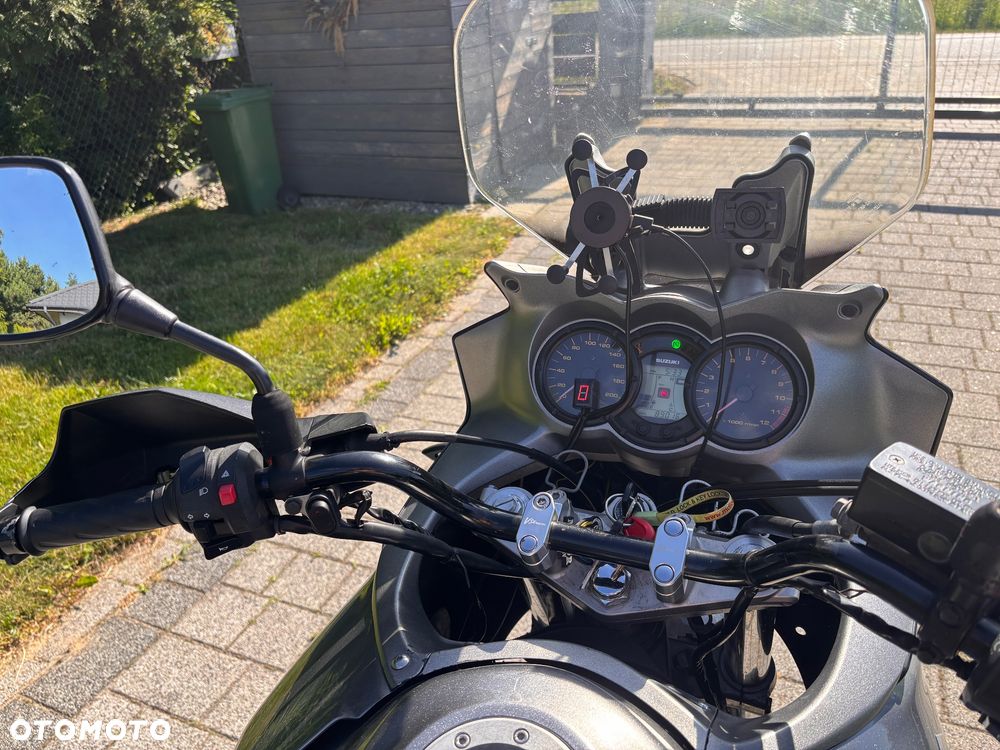 Suzuki V-STROM - 9