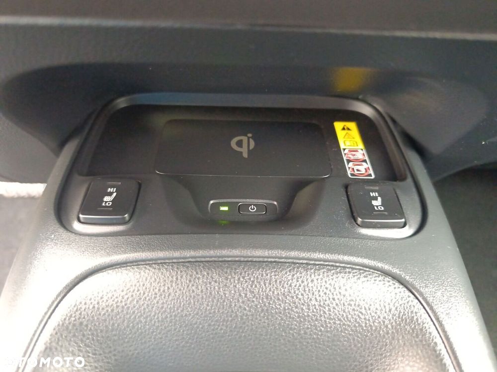 Toyota Corolla 1.8 Hybrid Style - 32