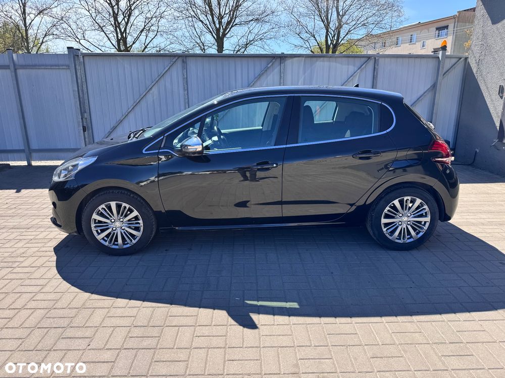 Peugeot 208 82 VTI Allure - 2
