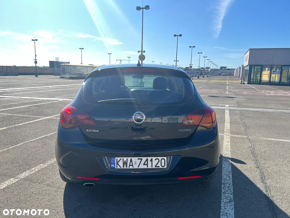 Opel Astra 1.6 T Cosmo - 6