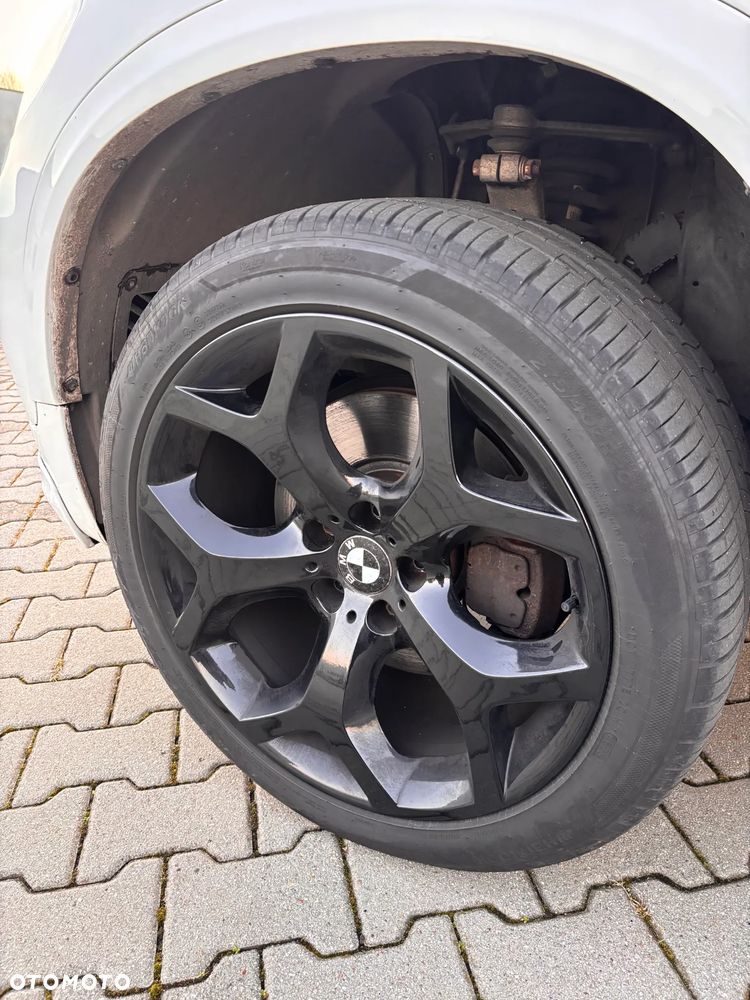 BMW X5 xDrive48i - 11