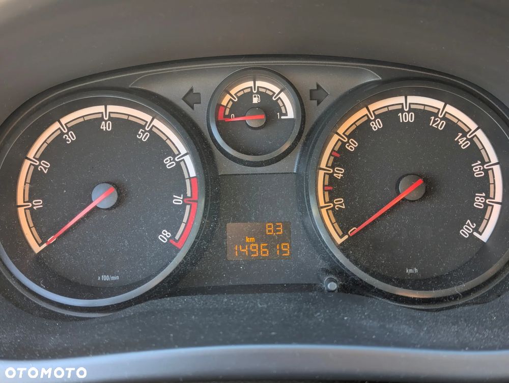 Opel Corsa 1.2 16V Essentia - 7