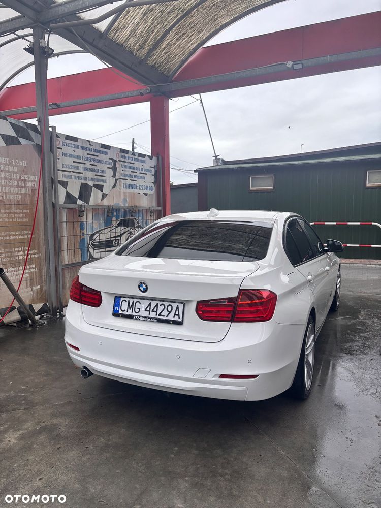 BMW Seria 3 318d - 17