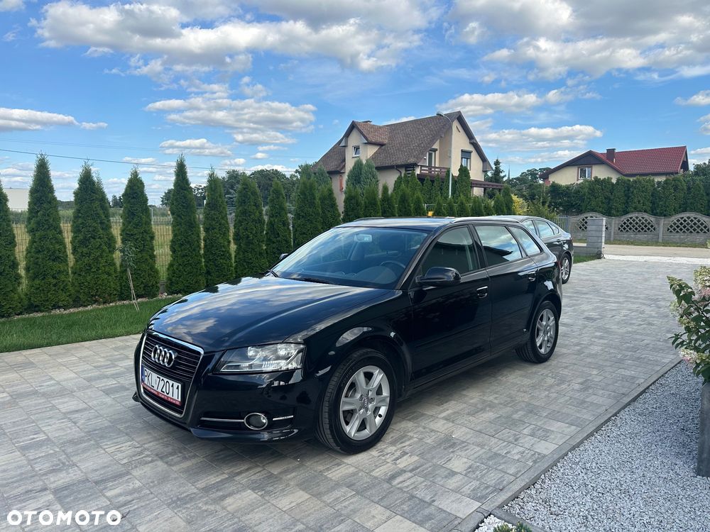 Audi A3 Sportback 1.6 TDI DPF Ambiente - 25