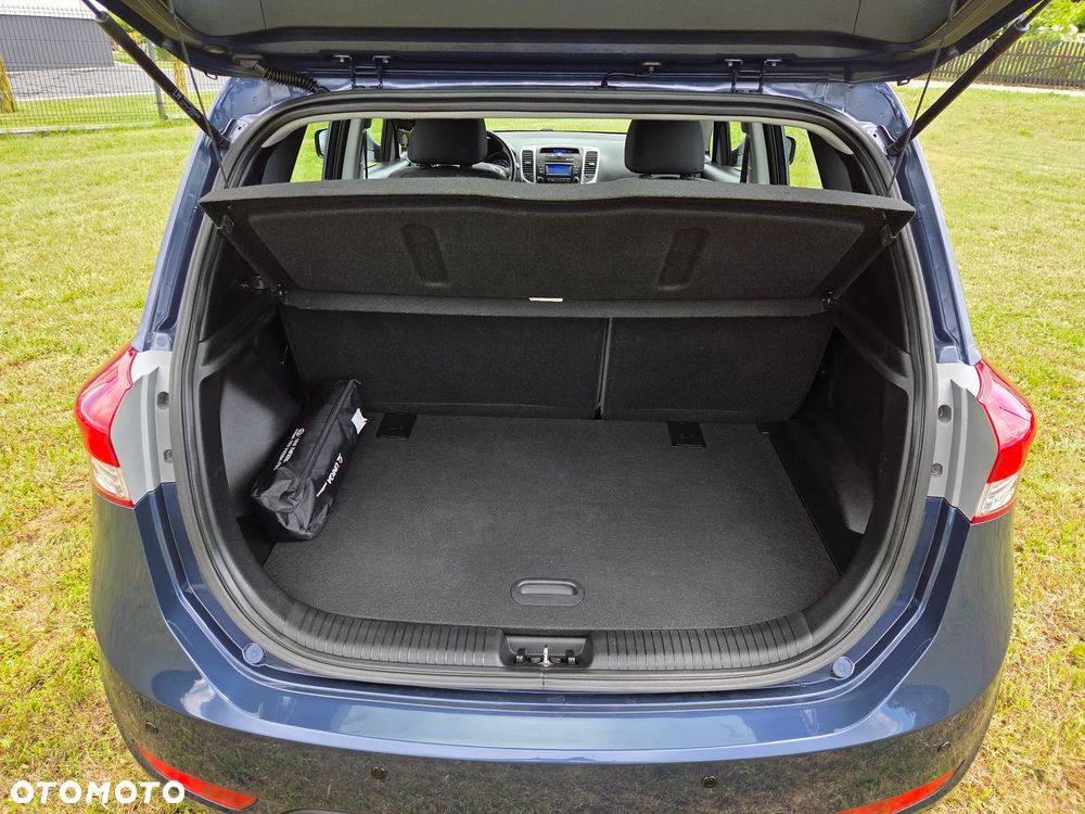 Hyundai ix20 1.4 blue - 19