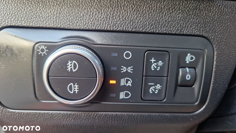 Ford Kuga 1.5 EcoBoost TITANIUM - 24