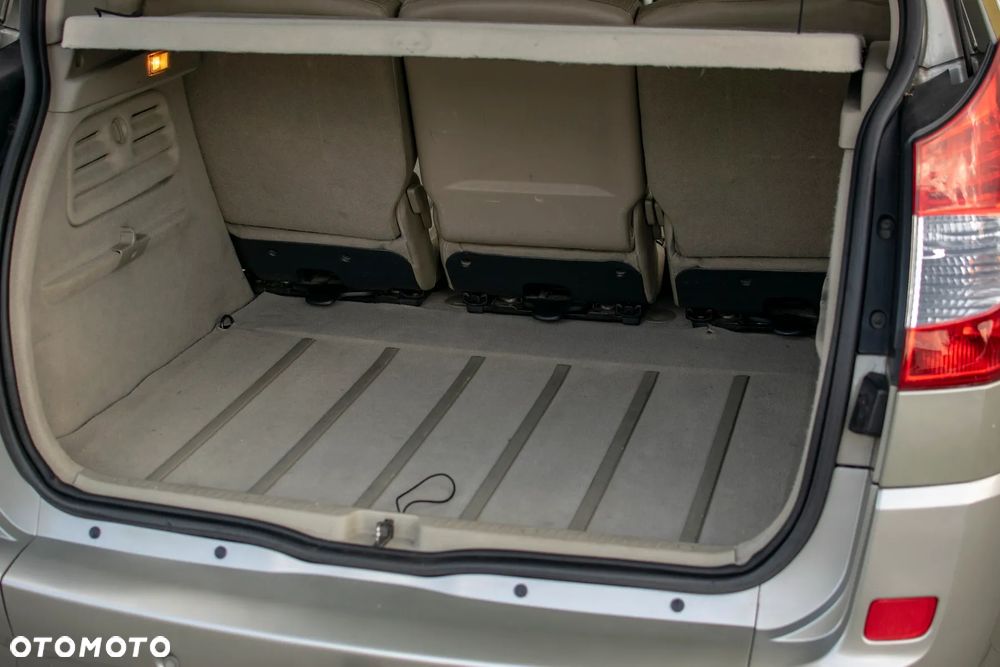 Renault Scenic - 36