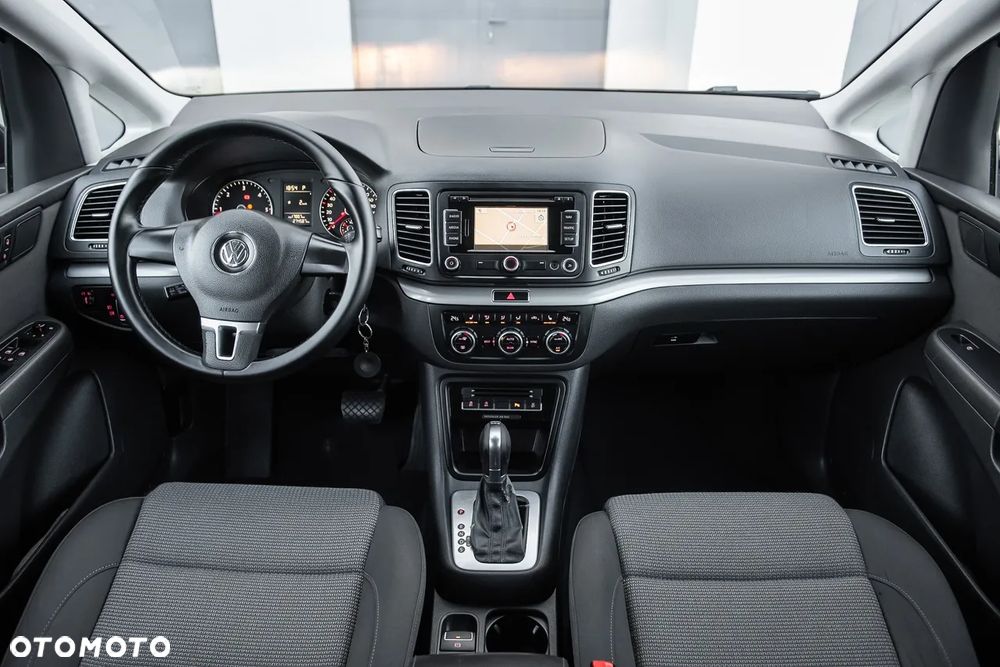 Volkswagen Sharan - 28