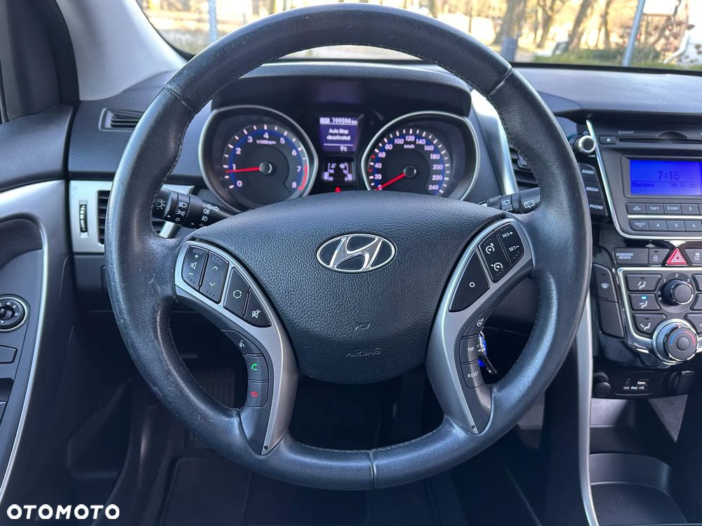 Hyundai i30 blue Kombi 1.6 GDi Style - 38