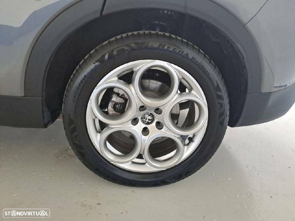 Alfa Romeo Tonale 1.5 Hybrid Sprint - 11