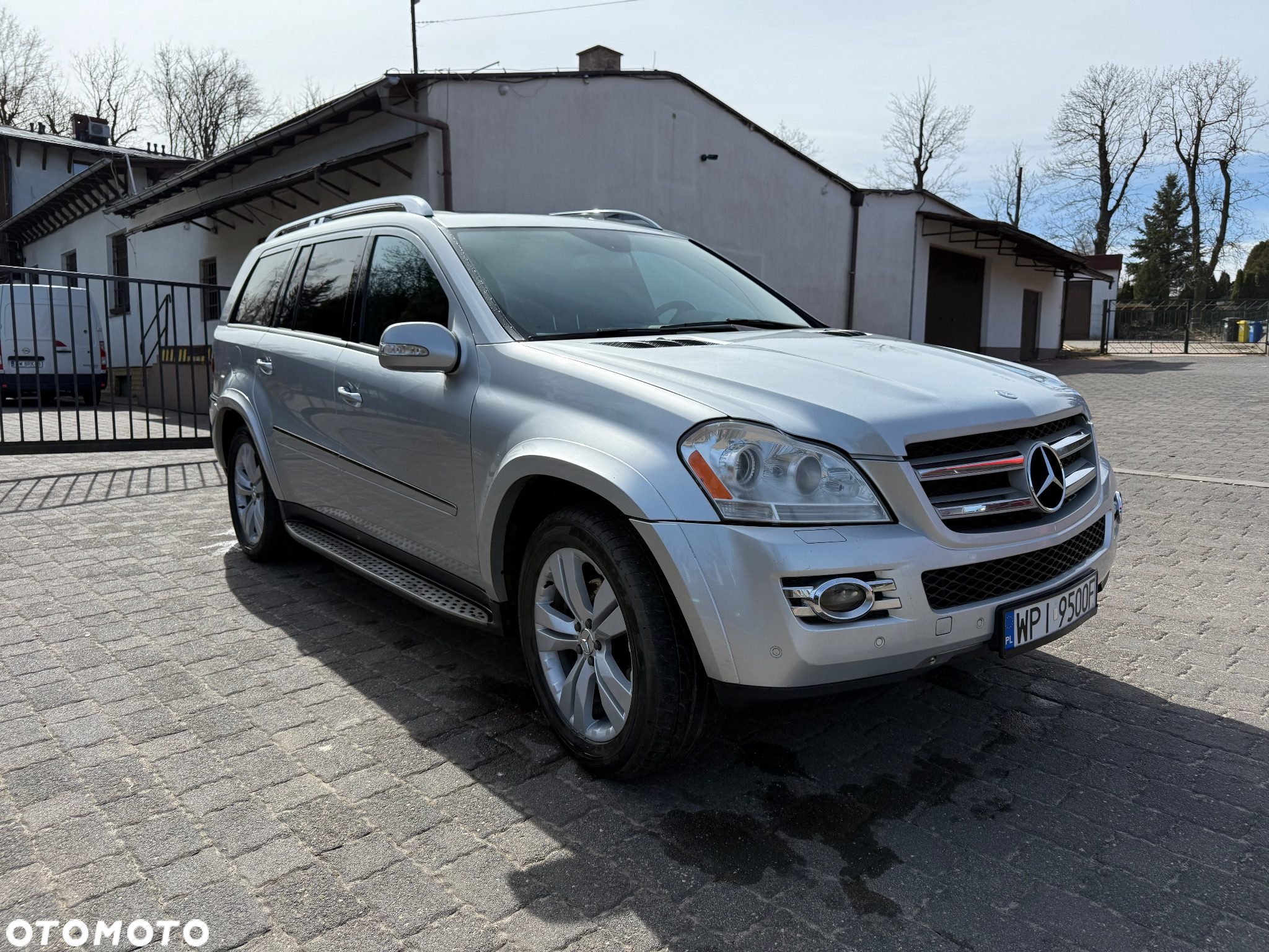 Mercedes-Benz GL 500 4Matic 7G-TRONIC Grand Edition - 3