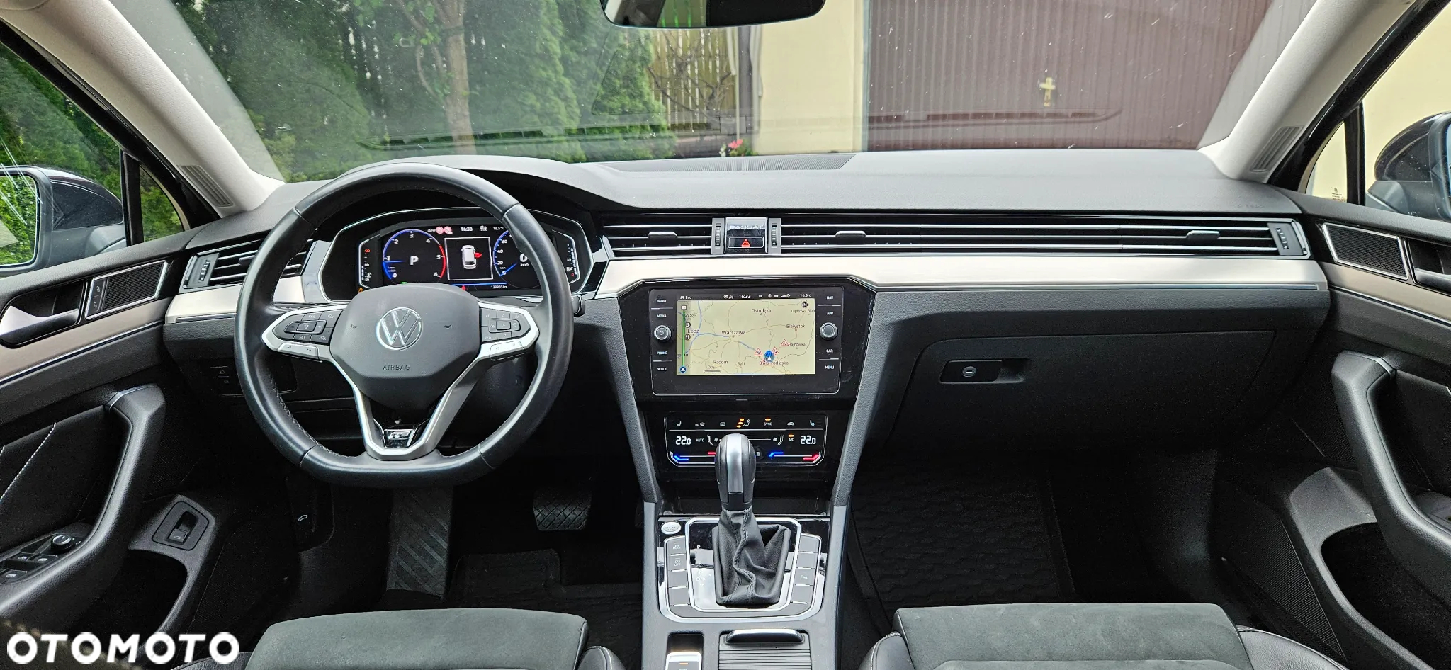 Volkswagen Passat Variant 2.0 TDI SCR DSG 4Motion Elegance - 19
