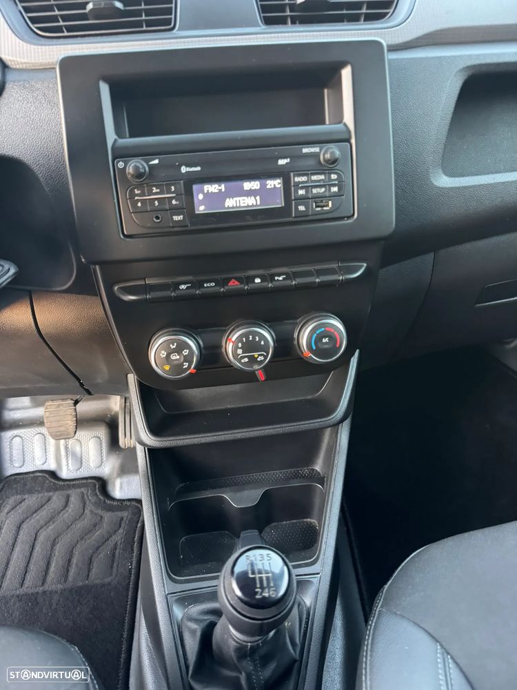 Renault Express - 16