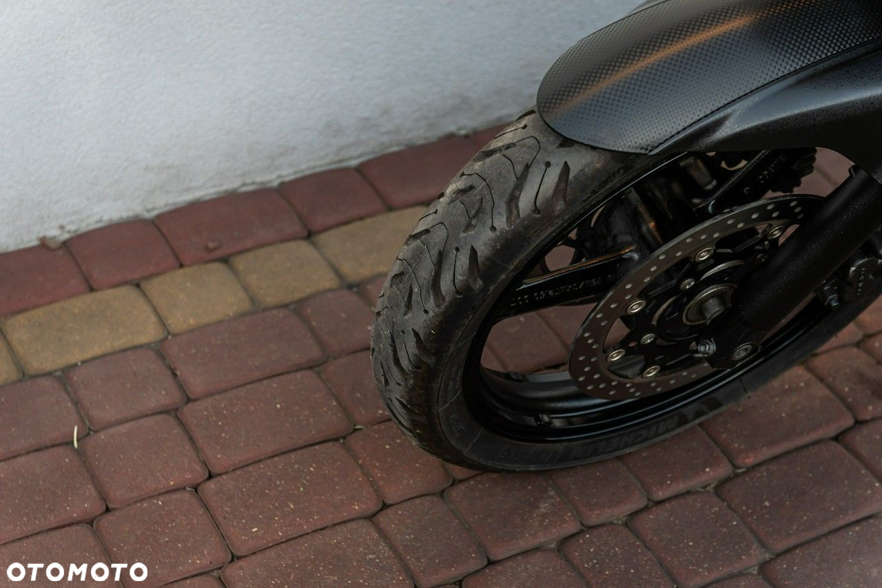 Suzuki DL - 7