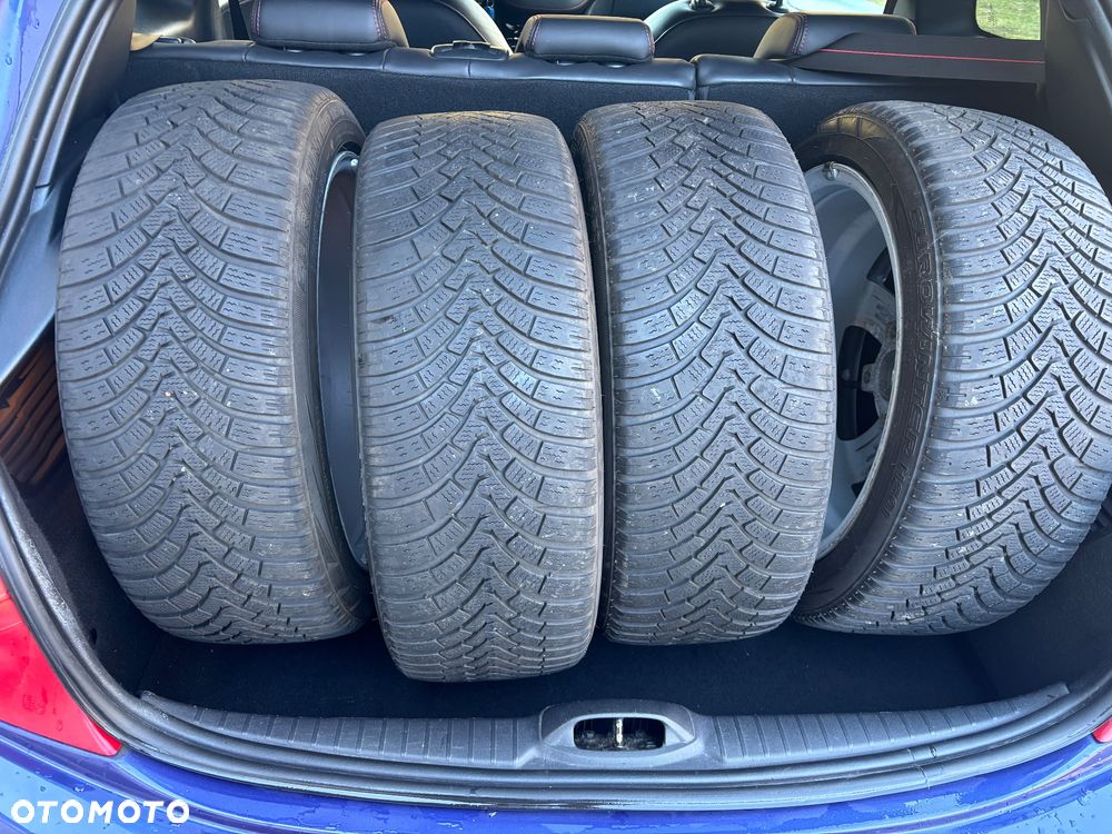 Peugeot 208 1.6 THP GTi - 35