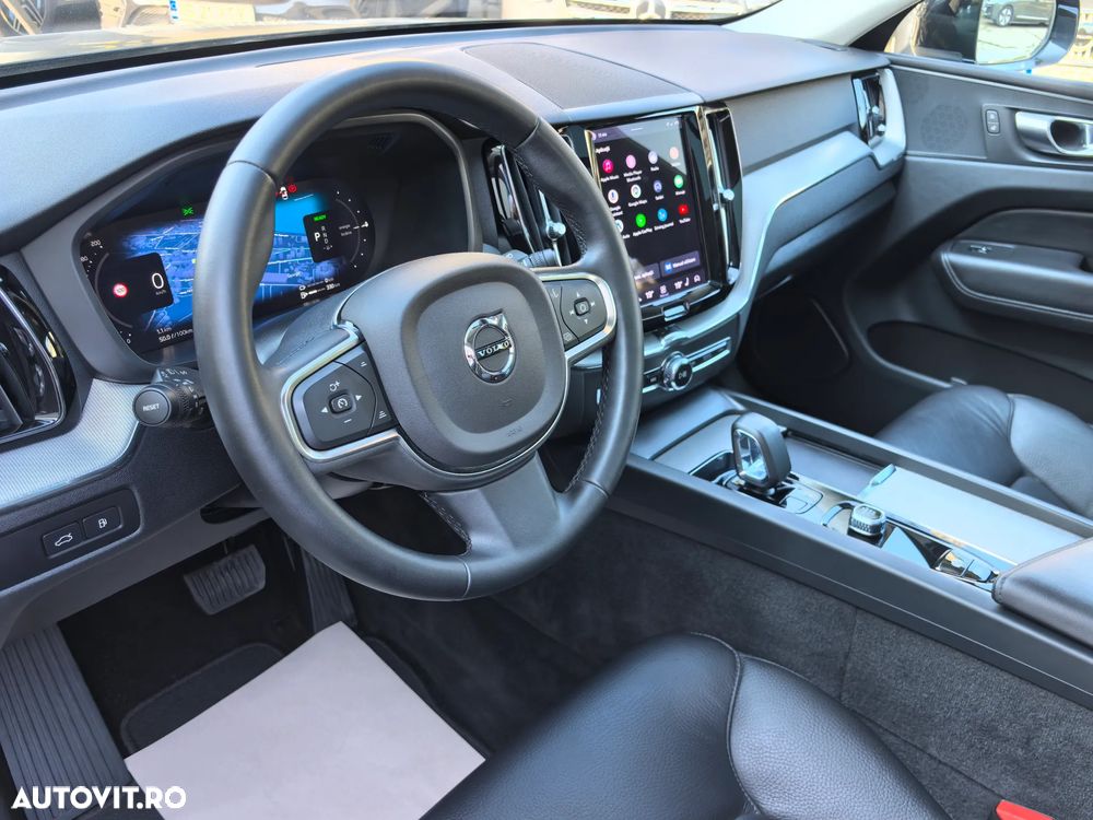 Volvo XC 60 T6 AWD Recharge Plus Dark - 13