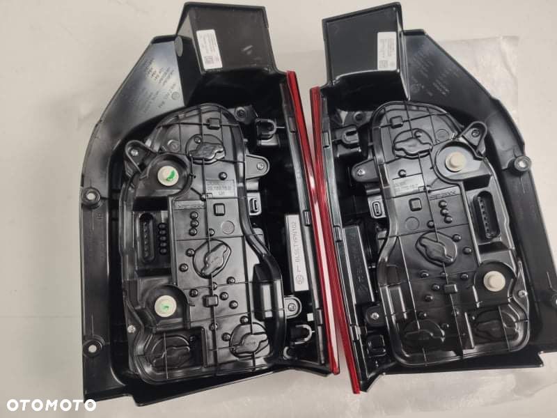 Lampa Lampy tyŁ pod drzwi VW T5 T6 T6.1 7LA945096L - 2