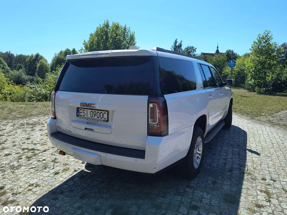 GMC Yukon - 9