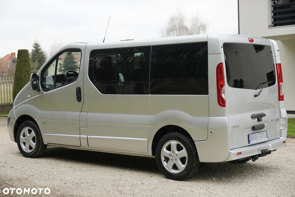 Opel Vivaro - 9