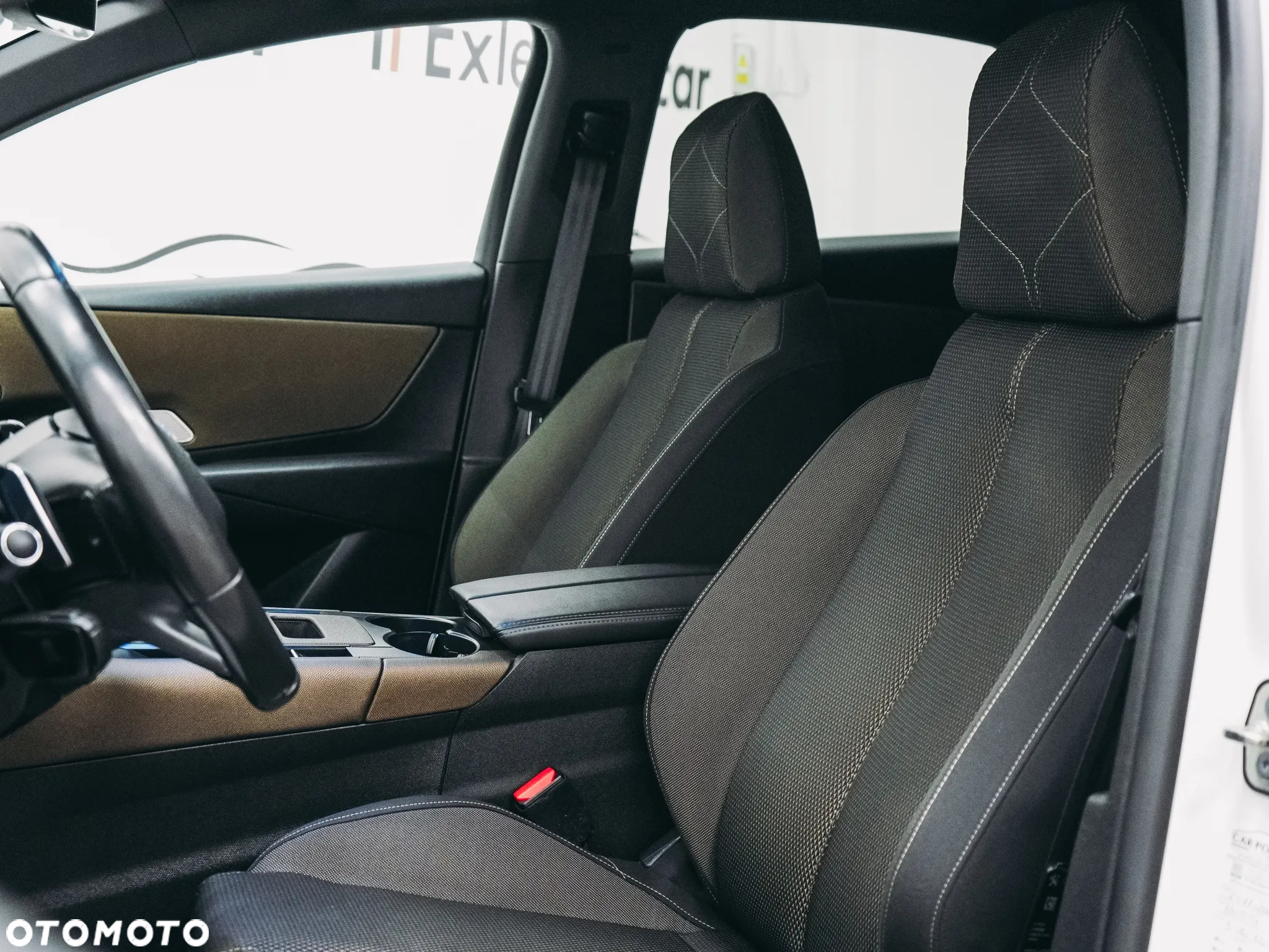 DS Automobiles DS 7 Crossback - 16