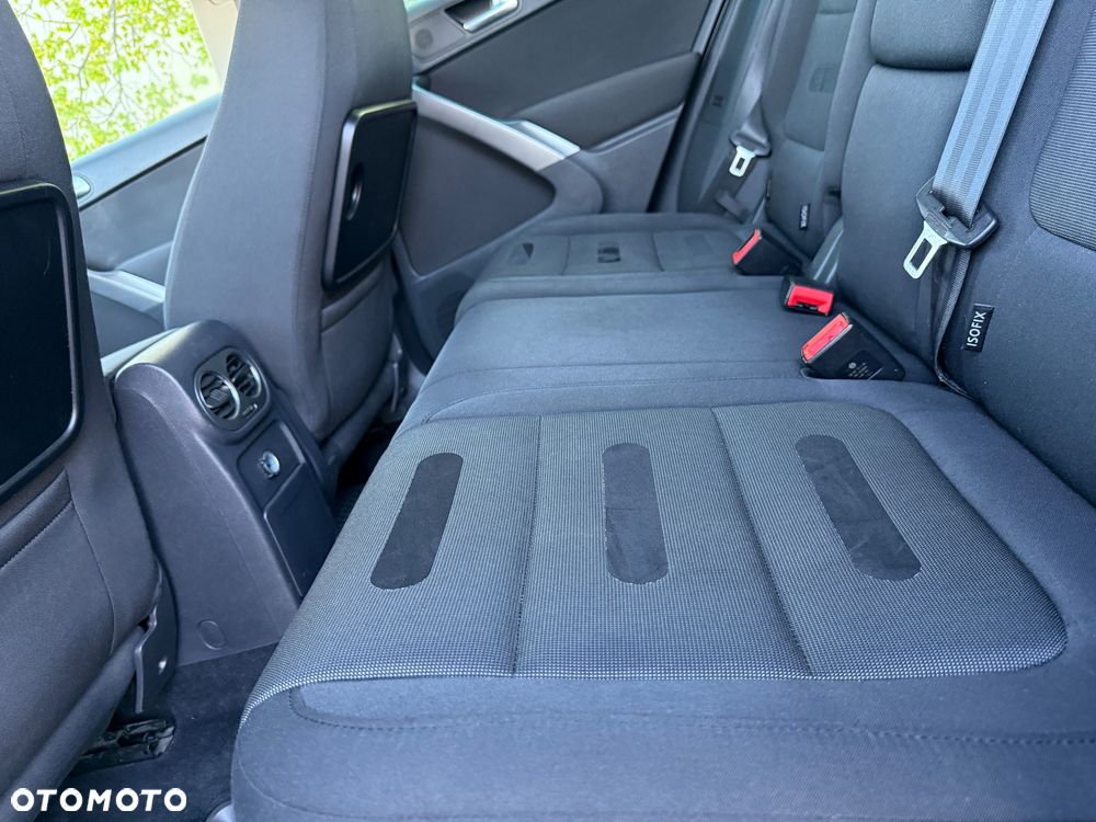 Volkswagen Tiguan 2.0 TSI 4Motion Track & Field - 22