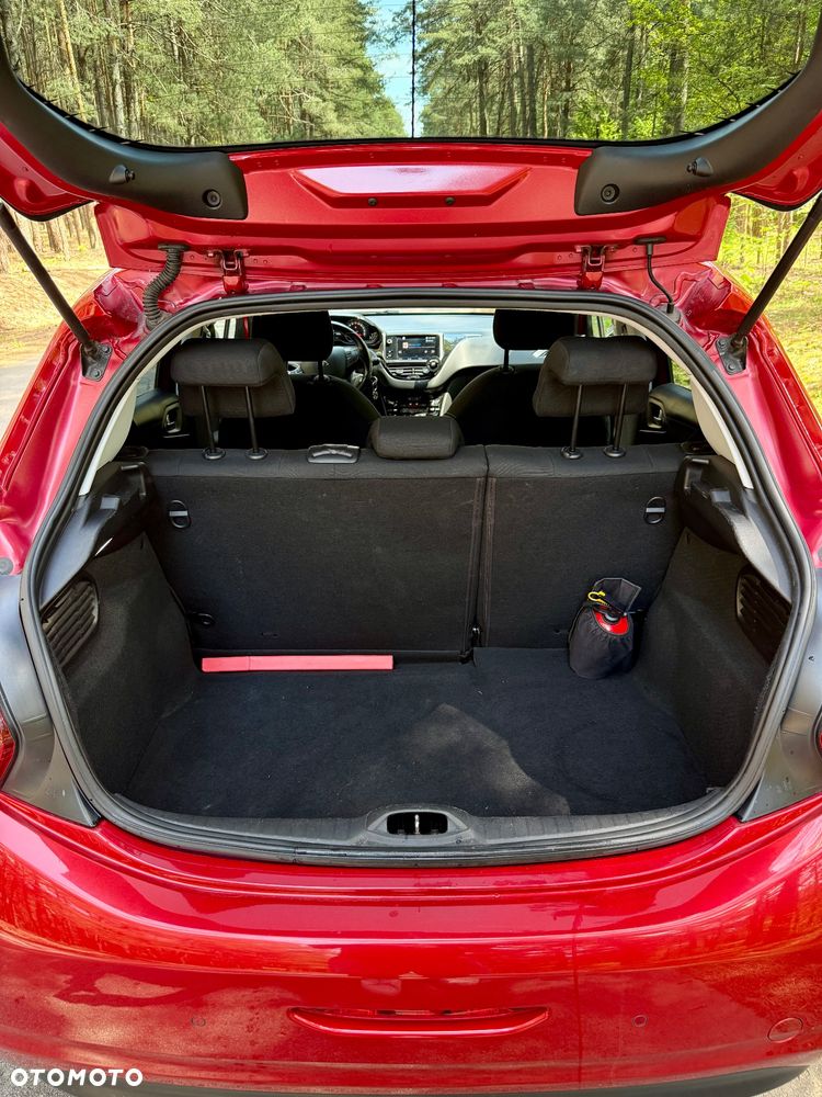 Peugeot 208 1.2 PureTech GPF Allure S&S - 8