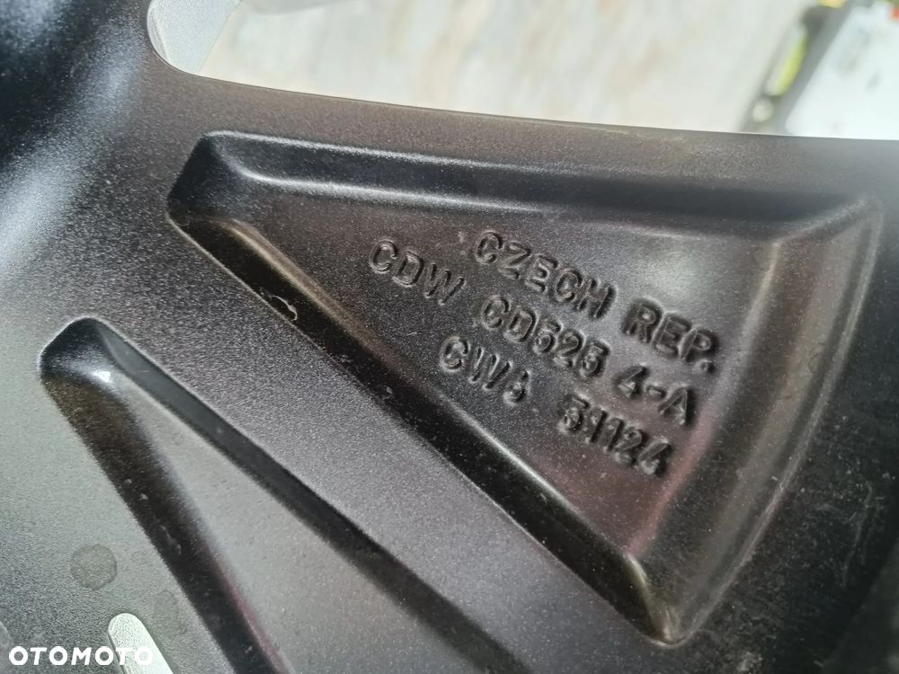 Felga aluminiowa 19 Skoda Enyaq 8Jx19 H2 ET45 5LA601025 - 14