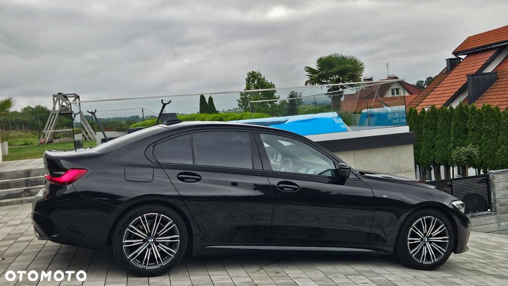 BMW Seria 3 320d xDrive M Sport - 13