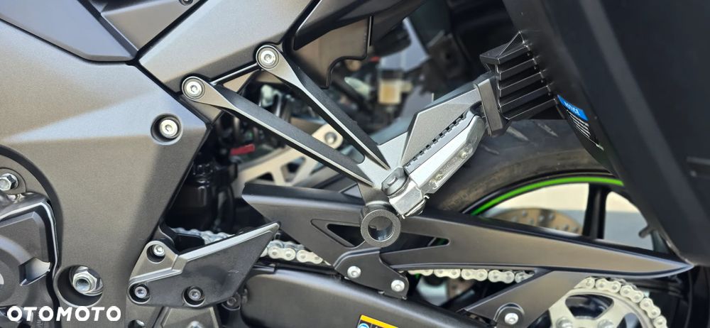 Kawasaki Ninja 1000 SX - 36