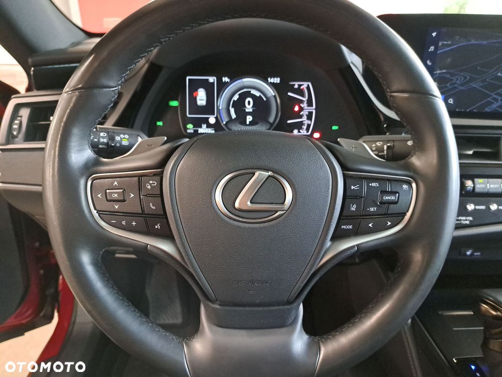 Lexus ES 300h Business Edition - 32